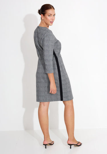 RUTIG KLÄNNING - Grå