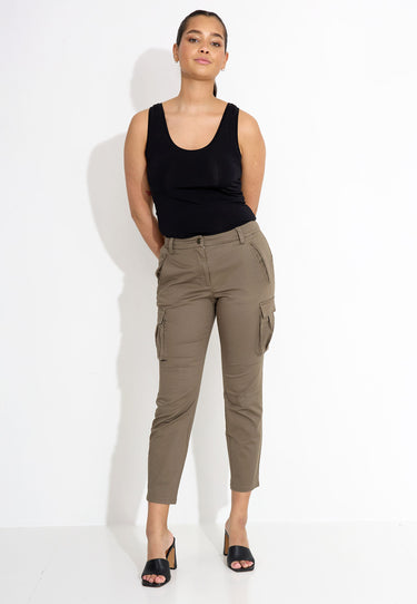 09042 GABARDINE TROUSERS WITH POCKET - Grön