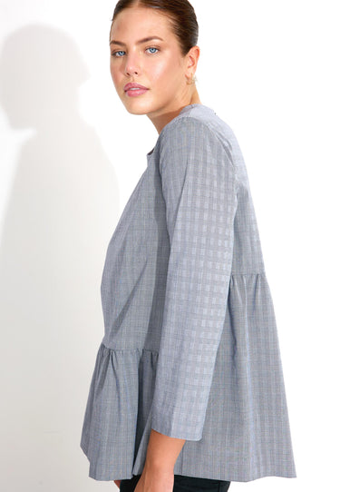 BLOUSE WITH ASYMMETRIC FRILLS 03654 - Svart