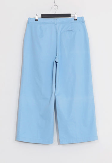 KURZE HOSE - Hellblau