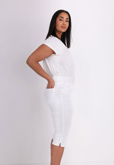 ALVA CAPRI - Capri pants - Chalk white