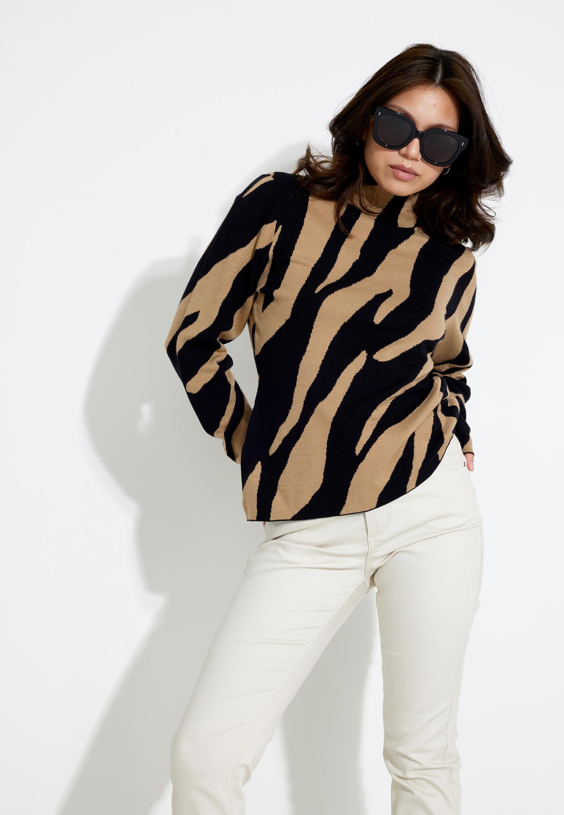 JACQUARD TURTLENECK - Zebra